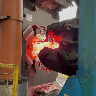 Forging and calibration of the ingot in FDFD on a press with a force of 40 MN